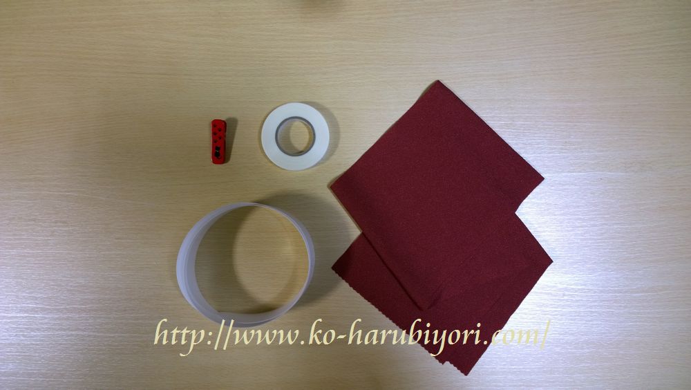 ���t����p���ʃe�[�v�g�p���ܕt���̍ޗ�